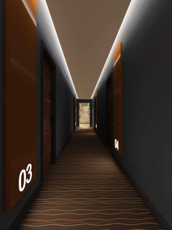 Taurus City Hotel Лвив Екстериор снимка